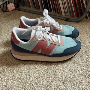 237 New Balance sneakers. Baby blue with pink